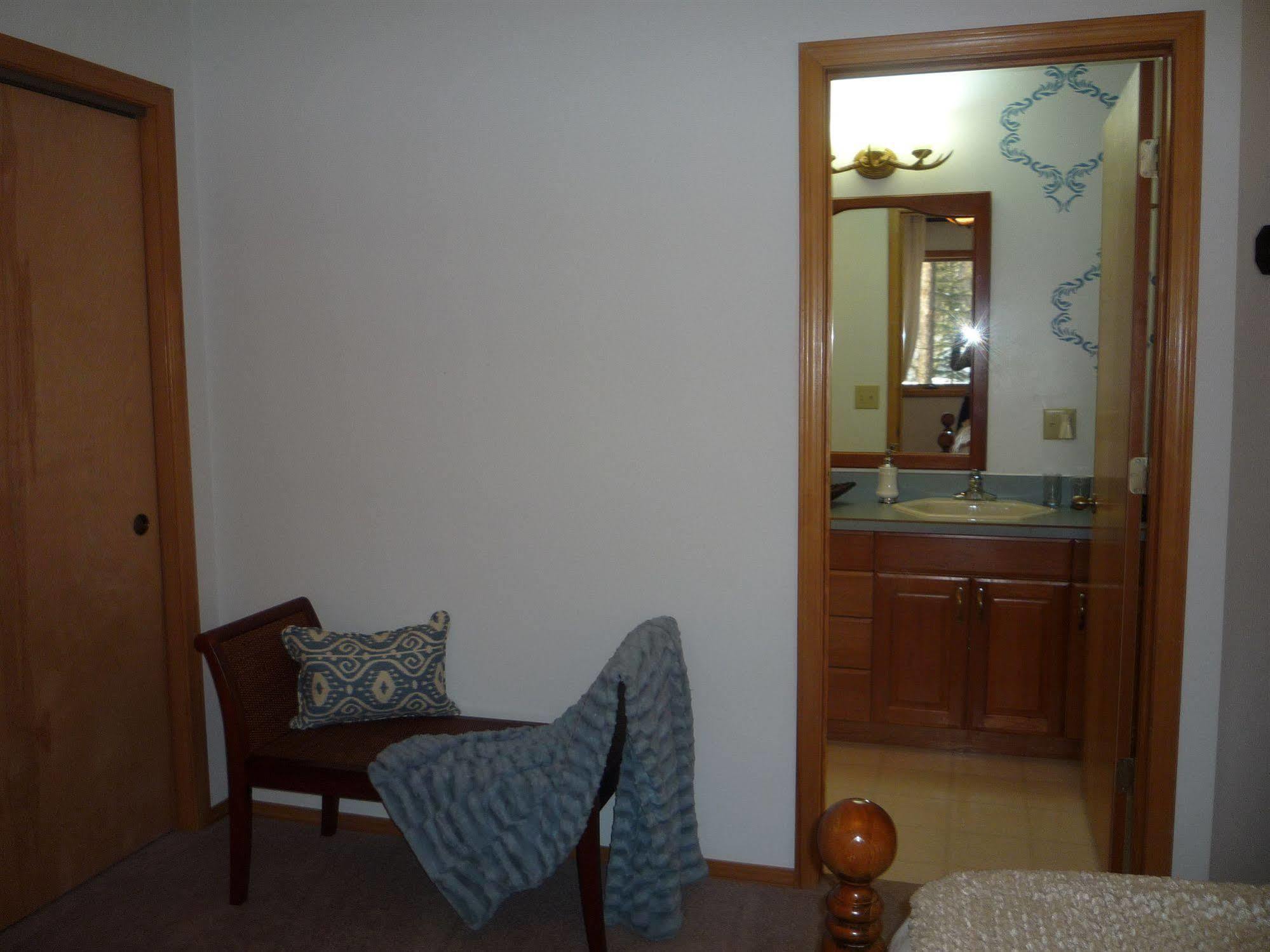Meadow Lake View Bed And Breakfast Columbia Falls Exterior photo